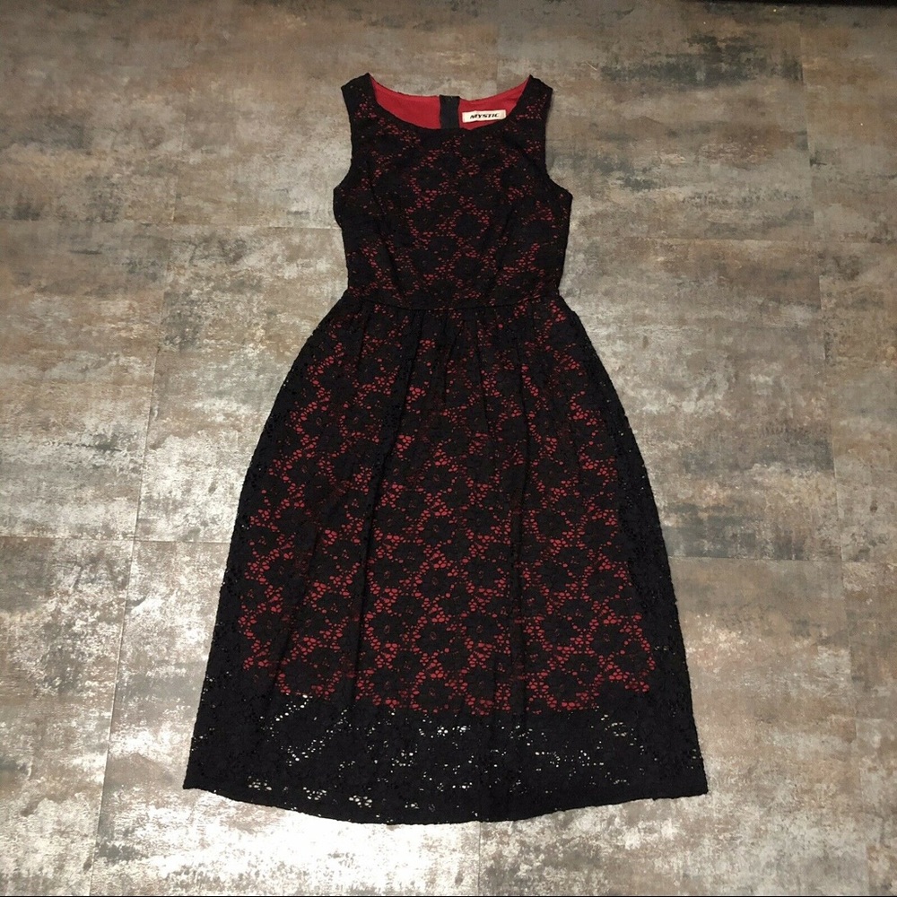 NEW ModCloth Mystic Black & Red Crochet Midi Dress